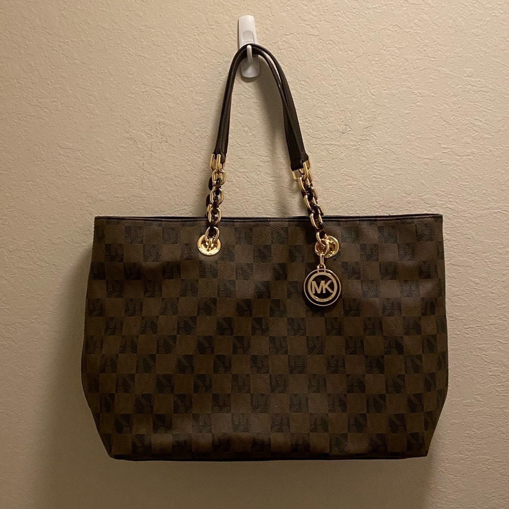 Michael Kors Cynthia monogram tote bag